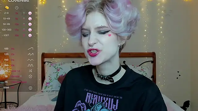 Snapshot of Angel_Julles chatting on May 3, 3:56 am Angel Julles online show from May 3, 3:56 am