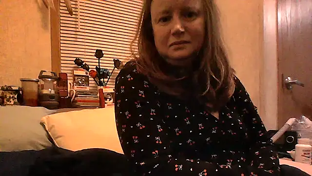 Snapshot of kcandler27 chatting on January 7, 7:44 am kcandler27 online show from January 7, 7:44 am