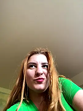 Snapshot of MOLO-ko chatting on October 30, 10:49 am MOLO-ko online show from October 30, 10:49 am