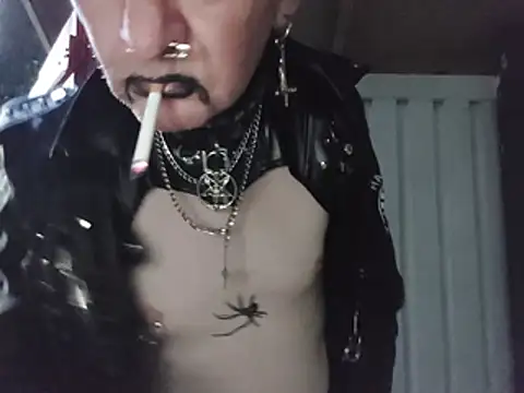 Snapshot of NahkaSami chatting on July 19, 1:31 am NahkaSami online show from July 19, 1:31 am