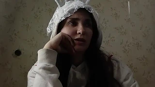 Snapshot of VoulezVous_Angel chatting on April 12, 6:02 pm VoulezVous Angel online show from April 12, 6:02 pm