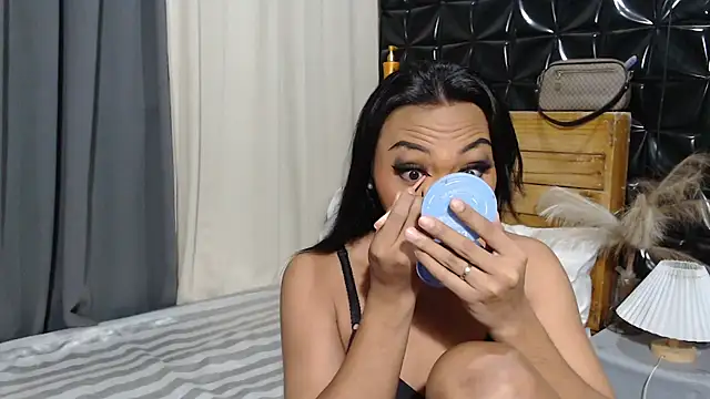 Snapshot of TheExoticJessa chatting on November 4, 3:11 pm TheExoticJessa online show from November 4, 3:11 pm