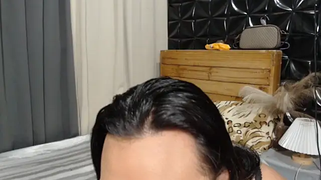 Snapshot of TheExoticJessa chatting on November 5, 9:26 pm TheExoticJessa online show from November 5, 9:26 pm