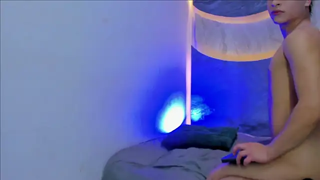 Snapshot of Hot_guys_sex3_ chatting on October 31, 4:52 pm Hot guys sex3  online show from October 31, 4:52 pm