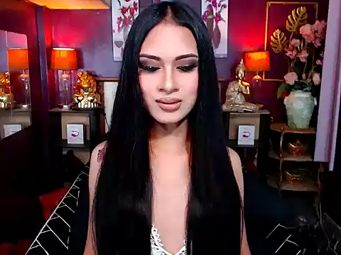 Plastique PATRICIA online show from March 13, 2:18 am