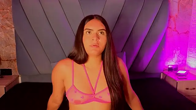 amarahanks1 online show from November 6, 11:44 am