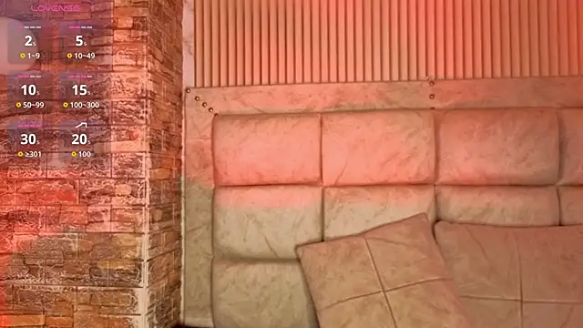 amarahanks1 online show from February 11, 8:14 pm