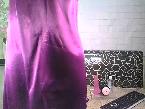 queensilver online show from December 1, 3:55 am