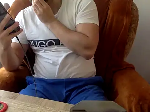 strongcoffee10 online show from March 10, 6:29 am