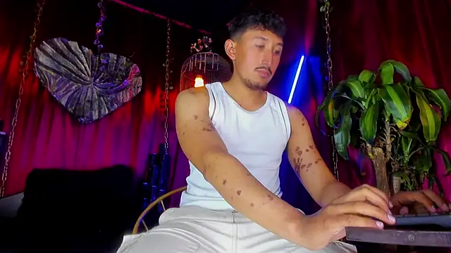 x heros x online show from November 1, 3:14 pm