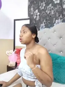 valentinavega18x online show from December 16, 4:01 pm