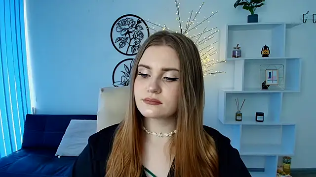 Snapshot of NinaSavkoo chatting on November 4, 8:35 am NinaSavkoo online show from November 4, 8:35 am