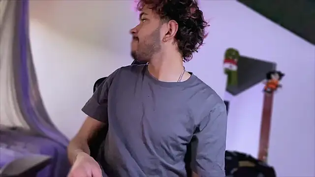 3v1l online show from December 5, 5:42 pm