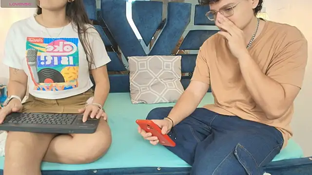 Zoe And Dylan  online show from November 11, 12:16 pm