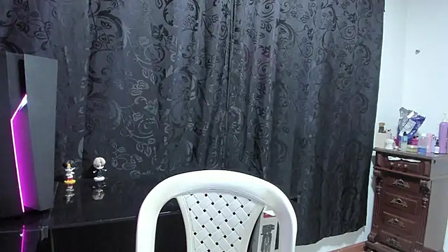 AlessioVitale online show from April 1, 12:22 am