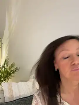 HotLdyllic online show from May 13, 3:42 pm