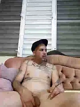 Snapshot of feoGG197 chatting on November 5, 1:16 am feoGG197 online show from November 5, 1:16 am