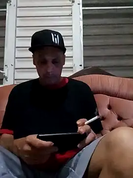 Snapshot of feoGG197 chatting on November 28, 10:12 pm feoGG197 online show from November 28, 10:12 pm