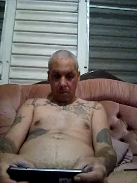 Snapshot of feoGG197 chatting on December 1, 8:52 am feoGG197 online show from December 1, 8:52 am