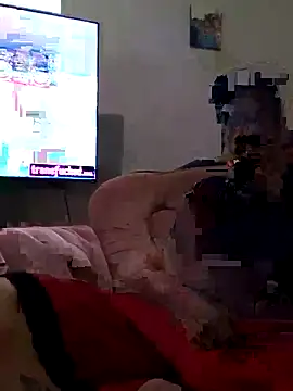 Snapshot of feoGG197 chatting on April 9, 6:35 pm feoGG197 online show from April 9, 6:35 pm
