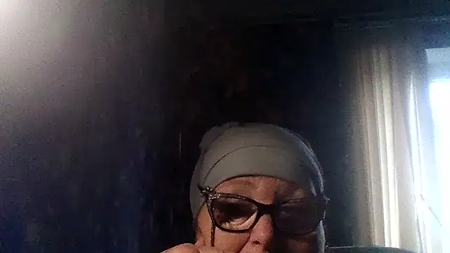 Snapshot of Milaniya606 chatting on October 31, 2:07 pm Milaniya606 online show from October 31, 2:07 pm