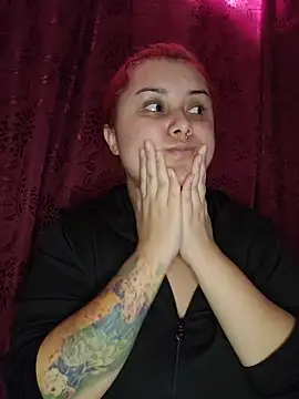 Snapshot of CurvyNoir chatting on January 6, 3:49 pm CurvyNoir online show from January 6, 3:49 pm