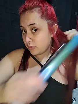 Snapshot of CurvyNoir chatting on January 10, 4:20 pm CurvyNoir online show from January 10, 4:20 pm