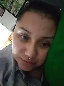 Snapshot of CurvyNoir chatting on March 21, 2:38 am CurvyNoir online show from March 21, 2:38 am