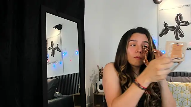 Cloe Bonne online show from December 5, 8:38 pm