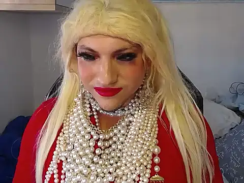 Snapshot of VanesaCrossic chatting on January 8, 9:11 am VanesaCrossic online show from January 8, 9:11 am