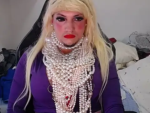 Snapshot of VanesaCrossic chatting on January 18, 8:07 am VanesaCrossic online show from January 18, 8:07 am