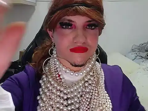 Snapshot of VanesaCrossic chatting on February 3, 9:47 am VanesaCrossic online show from February 3, 9:47 am