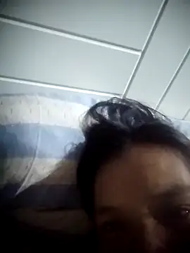 Snapshot of _simplecristy_ chatting on October 31, 7:04 pm simplecristy online show from October 31, 7:04 pm