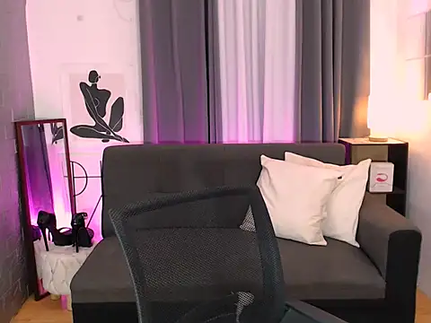 Snapshot of transSTARprincess chatting on September 19, 12:23 am transSTARprincess online show from September 19, 12:23 am