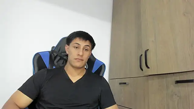 dorman boy online show from December 2, 9:10 pm