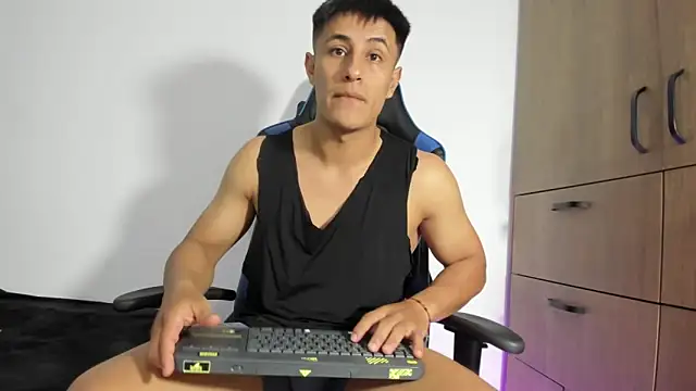 dorman boy online show from February 6, 3:55 am