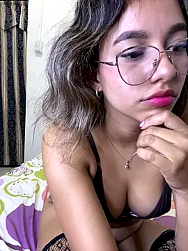 Snapshot of liahot69 chatting on November 22, 3:49 am liahot69 online show from November 22, 3:49 am