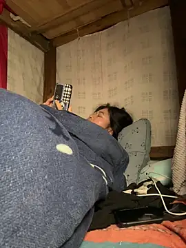 Snapshot of daaqnn chatting on January 5, 11:19 pm daaqnn online show from January 5, 11:19 pm