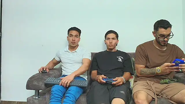 thebadboys05 online show from December 2, 3:01 am