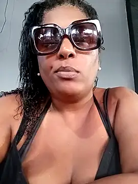 Maliaebonyfetish online show from May 2, 8:25 pm