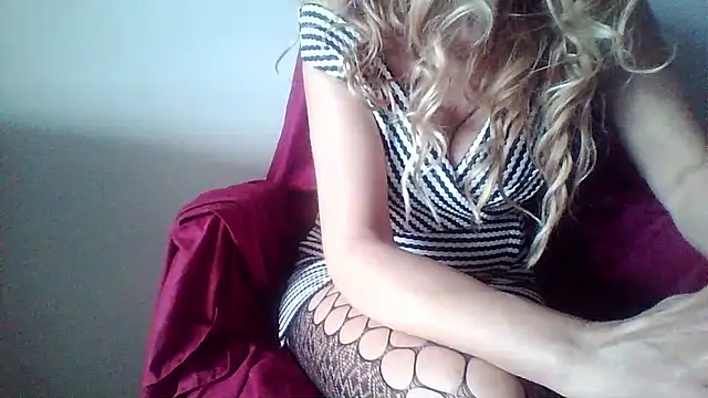 Snapshot of salentinasexy chatting on December 16, 7:57 am salentinasexy online show from December 16, 7:57 am