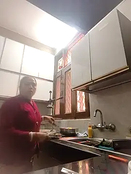 Hot-Sana2 online show from November 10, 5:50 am