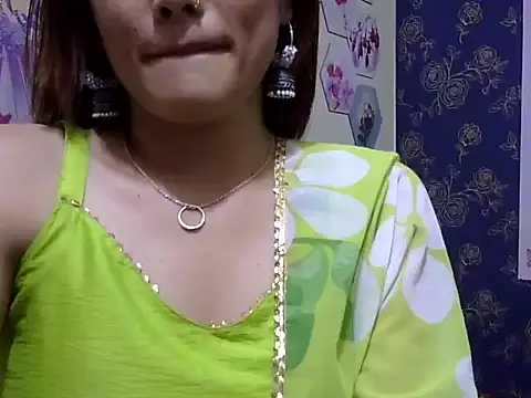 maira 33 online show from March 28, 6:18 pm