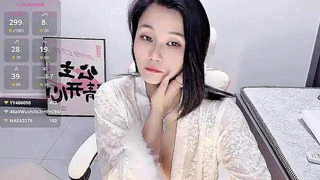 Bloo3iss online show from November 16, 3:17 pm