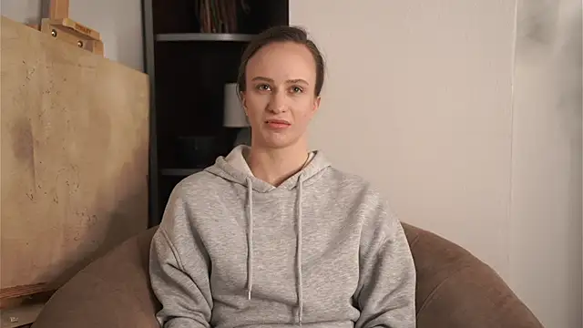 Snapshot of BritniKwak chatting on November 1, 8:16 am BritniKwak online show from November 1, 8:16 am