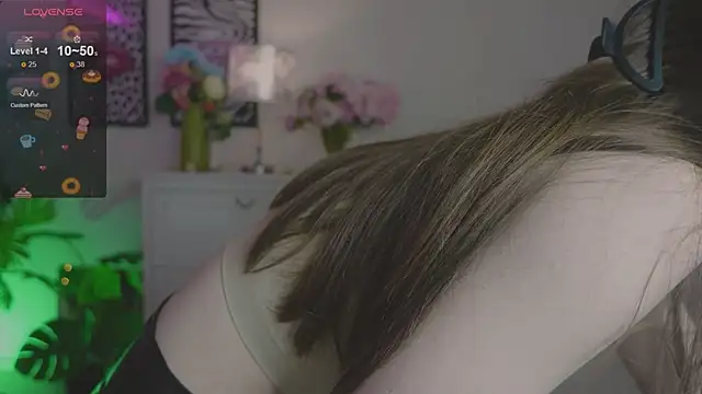 AmyLune online show from February 10, 6:06 am