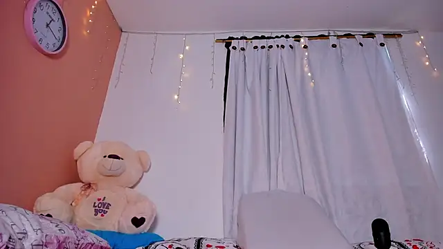 miah smith123 online show from November 12, 5:13 pm