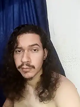 Snapshot of OnixAgata0 chatting on November 23, 10:42 pm OnixAgata0 online show from November 23, 10:42 pm