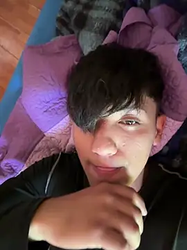 Snapshot of Elpichulotote20 chatting on November 29, 8:45 pm Elpichulotote20 online show from November 29, 8:45 pm