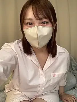 Snapshot of reika33 chatting on May 15, 12:12 pm reika33 online show from May 15, 12:12 pm
